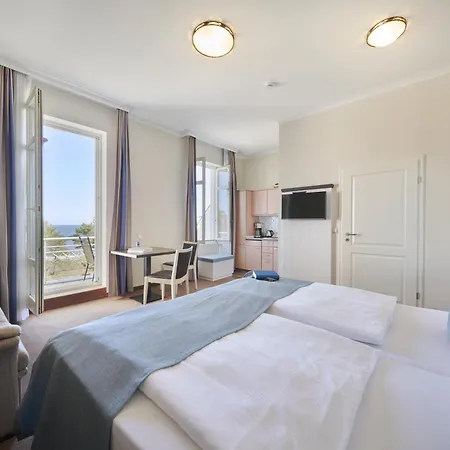14 Strandpalais Zinnowitzer Hof *